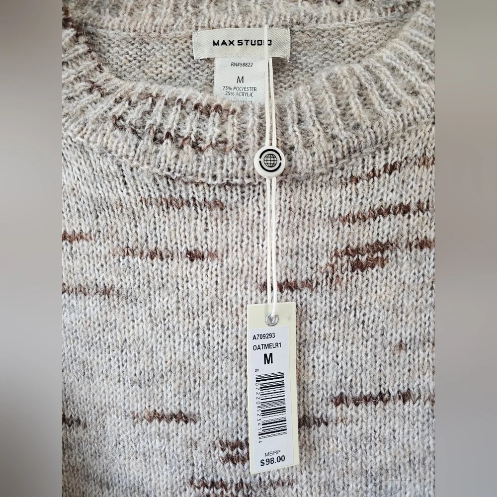 Women's Max Studio Sweater NWT Size Medium - Picture 2 of 5